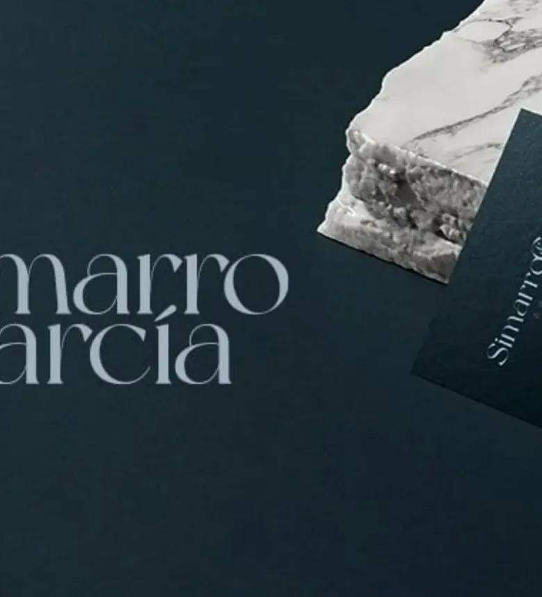 Papelería de Simarro & García sobre mármol